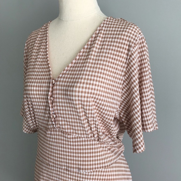 &ME Checked Crinkled Tea Dress Button Front Tan & White Flutter Sleeve - Picture 6 of 13